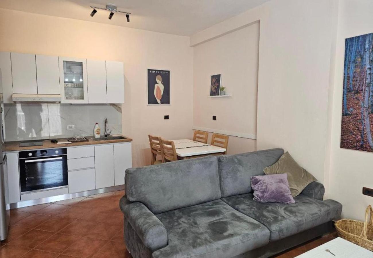Kalpazo Myslym Shyri Tirana Apartamento Exterior foto